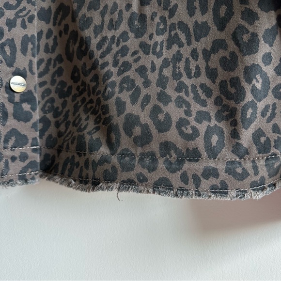 Sanctuary Leopard Animal Print Snap Front Jacket - Picture 6 of 11